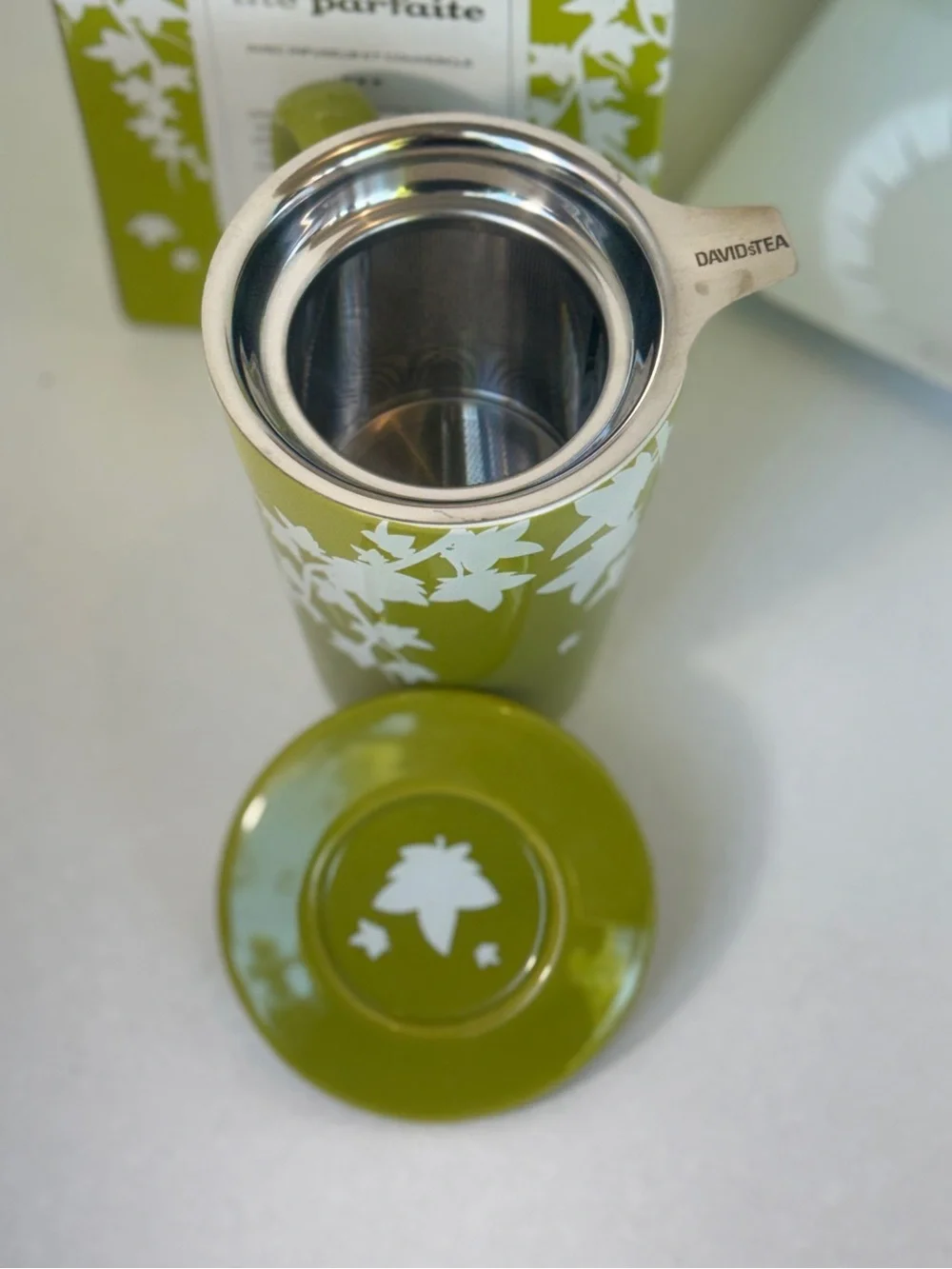 Davids Tea Perfect Mug, Apple Green, “Ivy” Pattern, Lid, Infuser, Box, Good